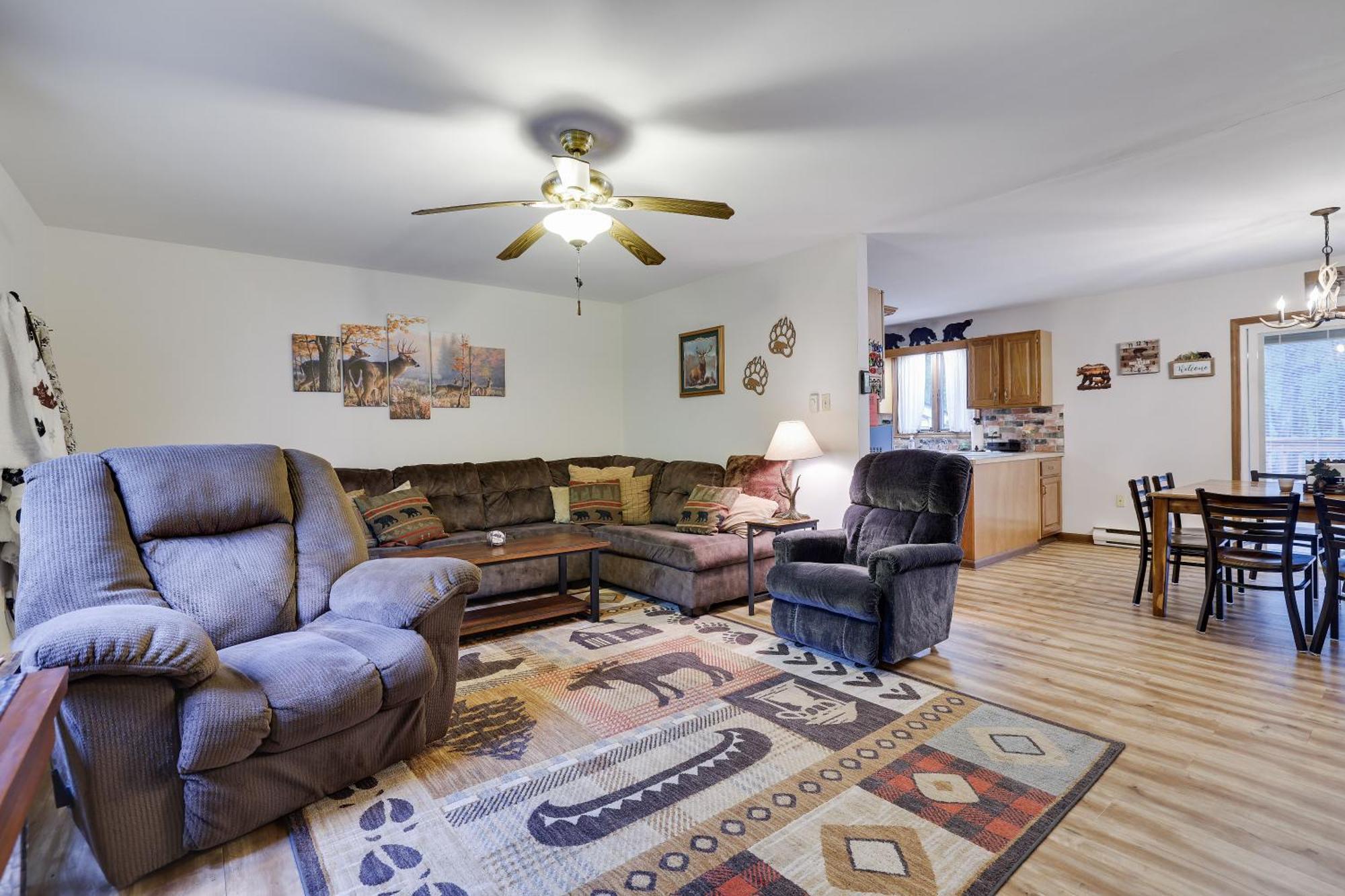 Serenity And Fun All In One In This Cozy Pocono Cabin จิมธอร์ป ภายนอก รูปภาพ