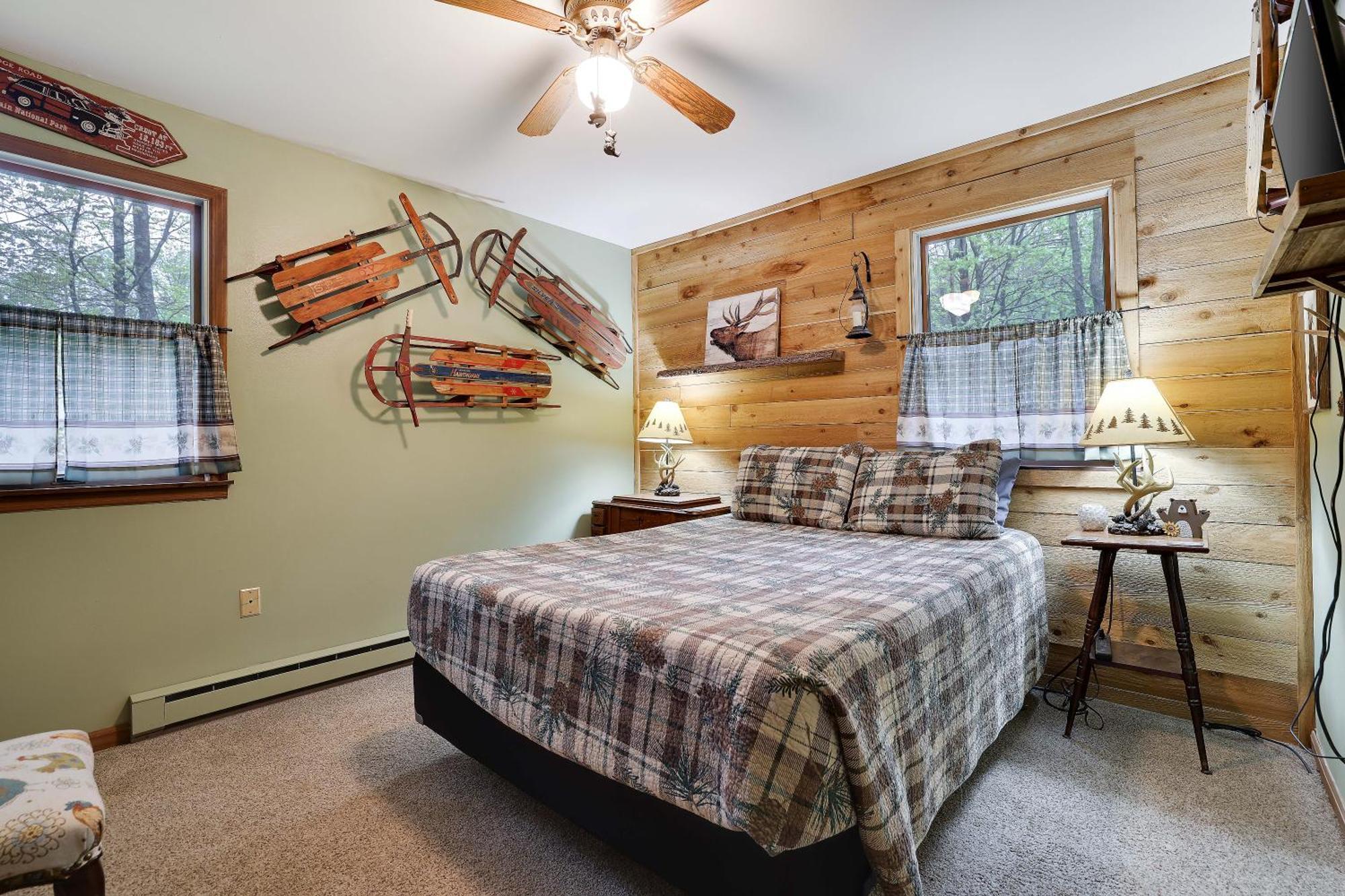 Serenity And Fun All In One In This Cozy Pocono Cabin จิมธอร์ป ภายนอก รูปภาพ